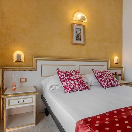 Hotel King Rimini Kültér fotó