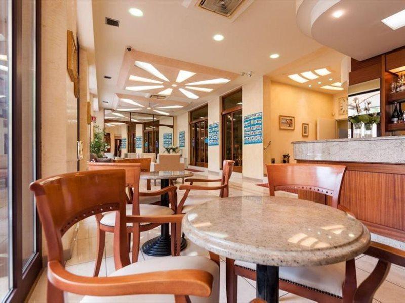 Hotel King Rimini Kültér fotó