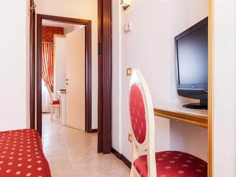 Hotel King Rimini Kültér fotó