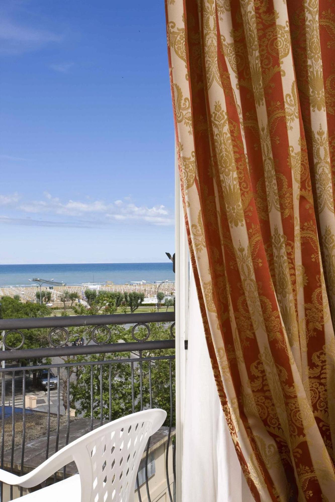 Hotel King Rimini Kültér fotó