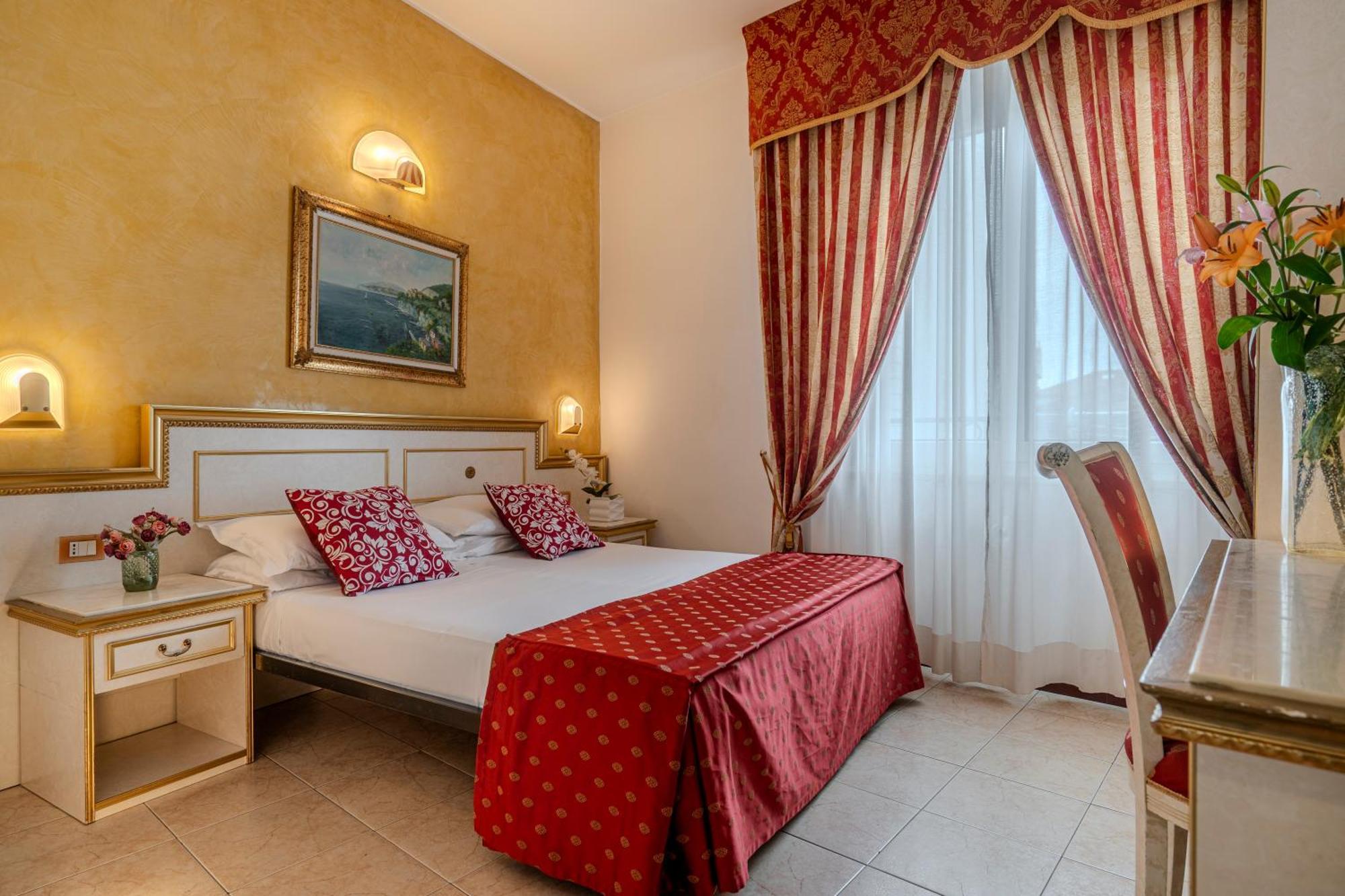 Hotel King Rimini Kültér fotó