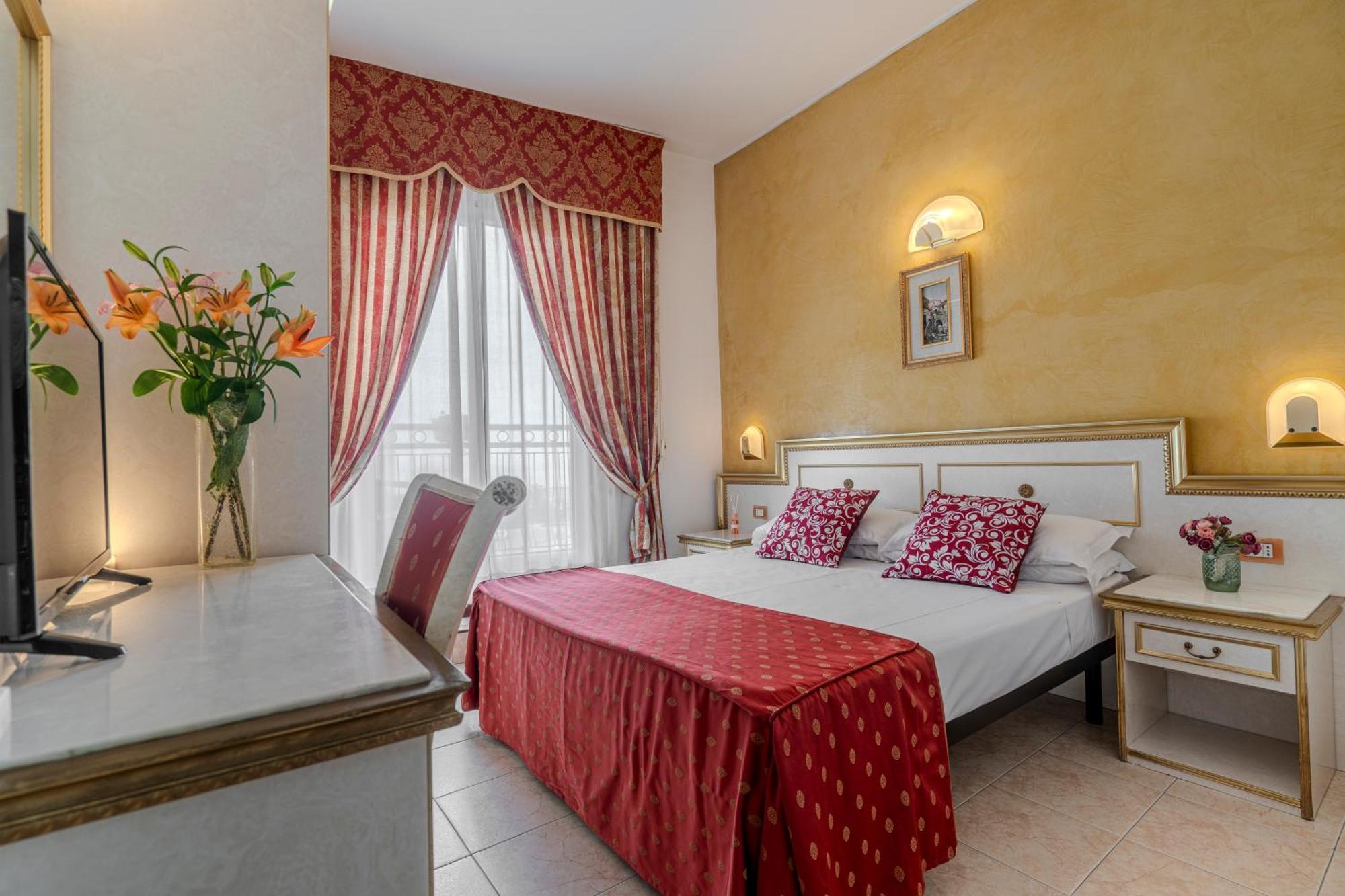 Hotel King Rimini Kültér fotó