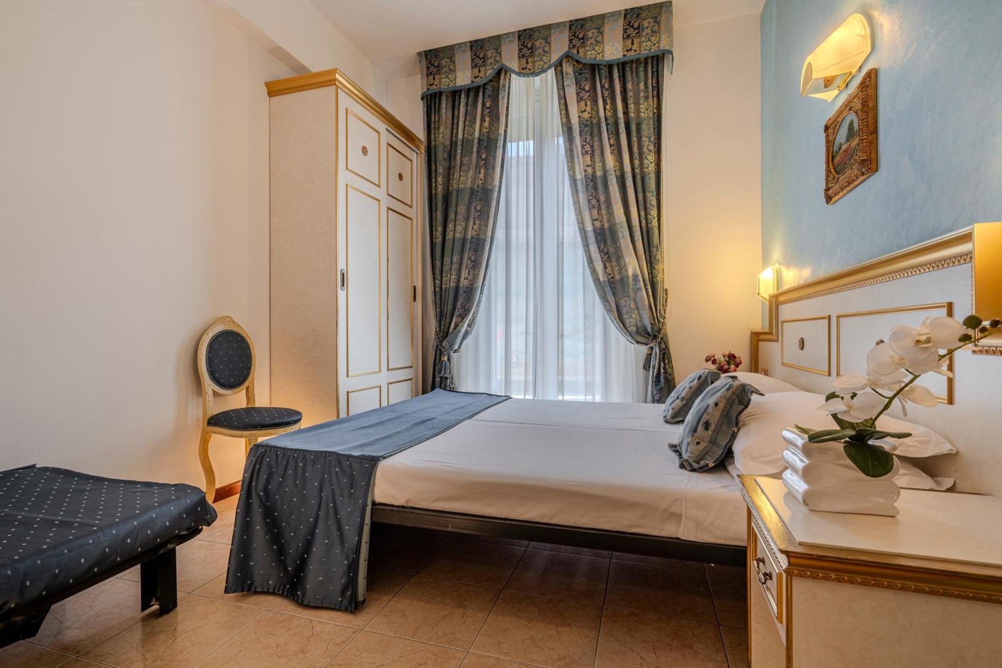 Hotel King Rimini Kültér fotó