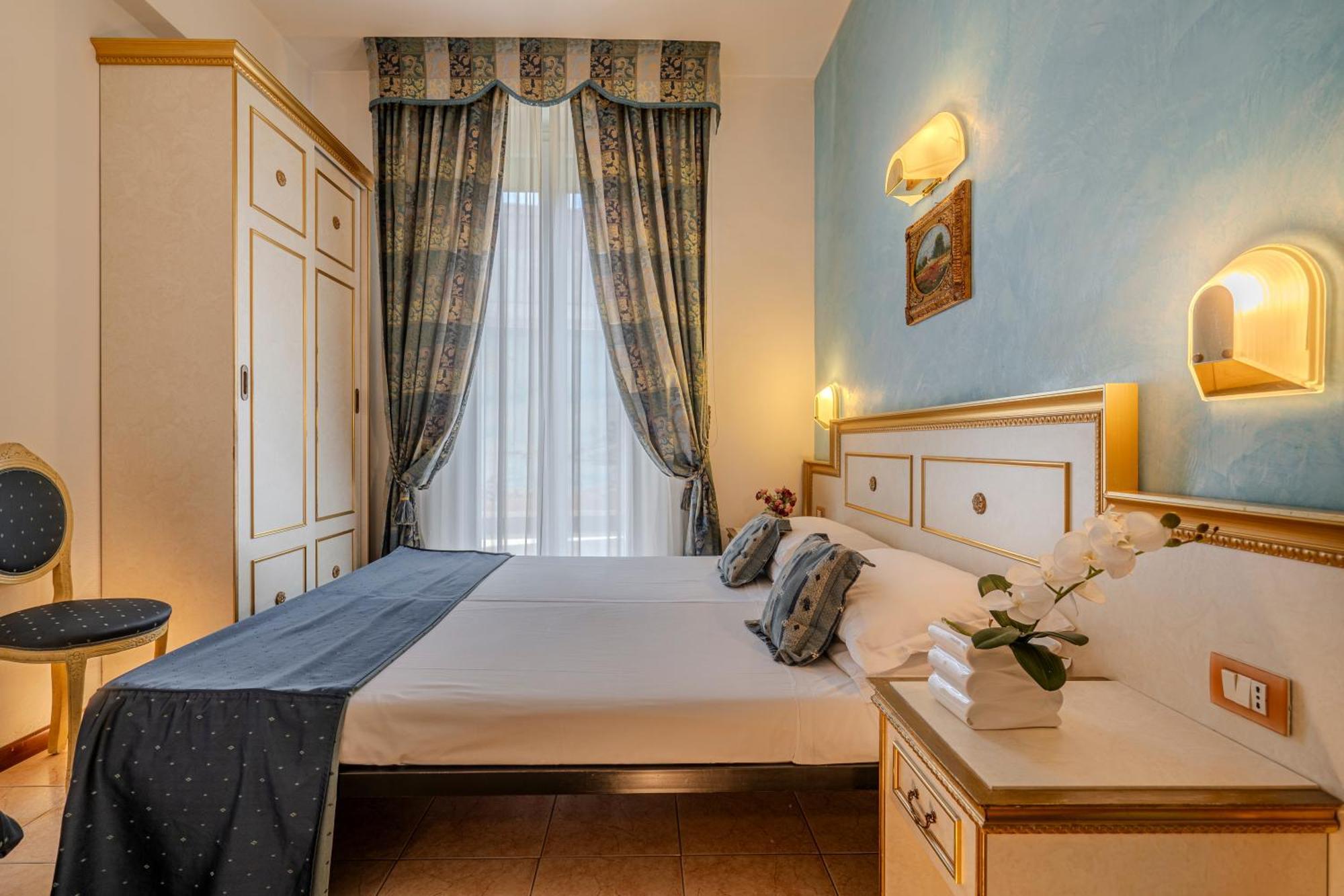 Hotel King Rimini Kültér fotó