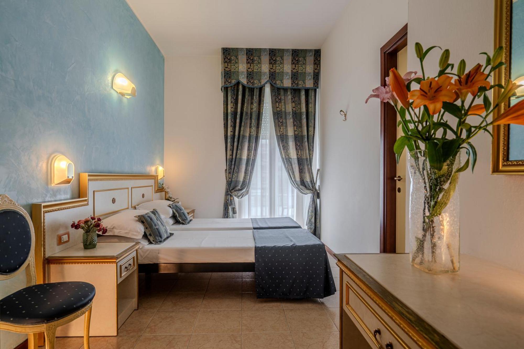 Hotel King Rimini Kültér fotó