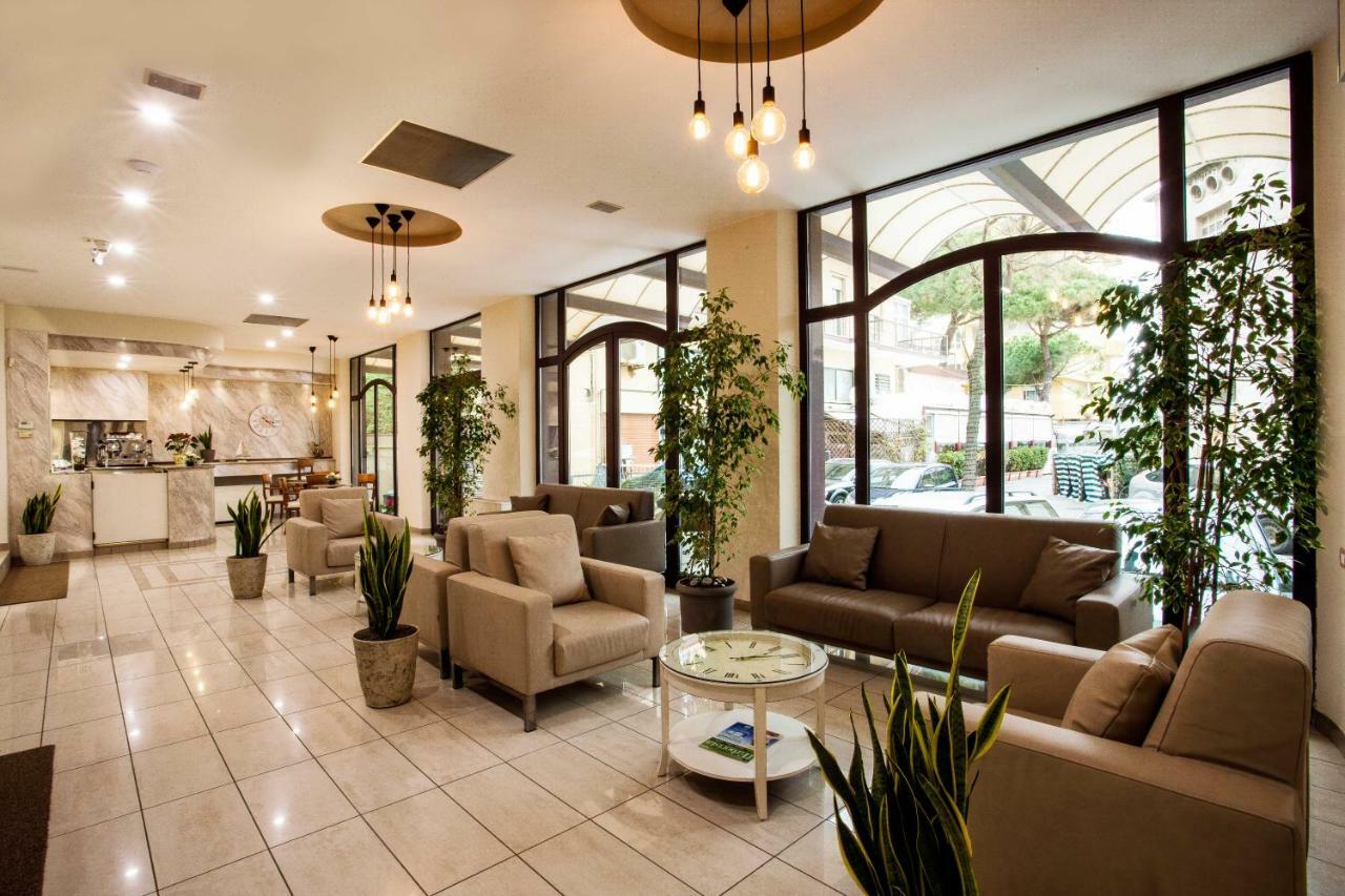 Hotel King Rimini Kültér fotó